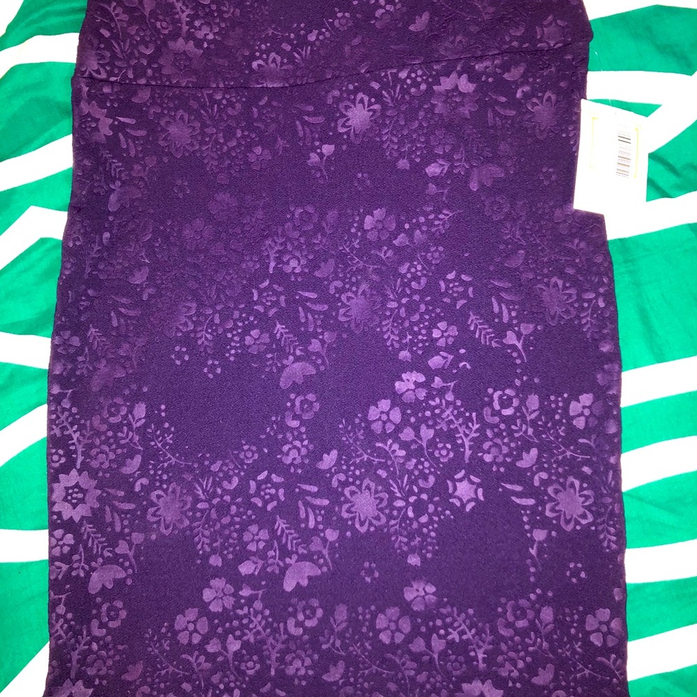 SOLD! Lularoe Cassie purple floral pencil skirt M